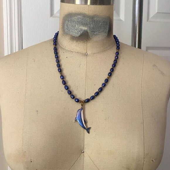 VINTAGE 1990s Moonstone Indigo Blue Oval Bead DOLPHIN Pendant Collar Necklace - Picture 2 of 5